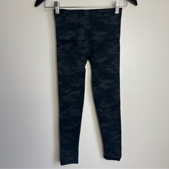 Spanx Look At Me Now Seamless Leggings - XS - Picture 3 of 6